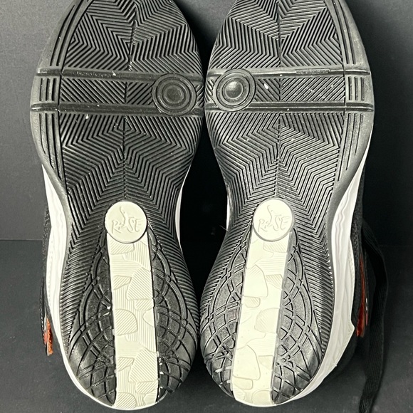 Rise Black Textured Men’s Sneakers Basketball shoes Size 8 new with box - Picture 10 of 11